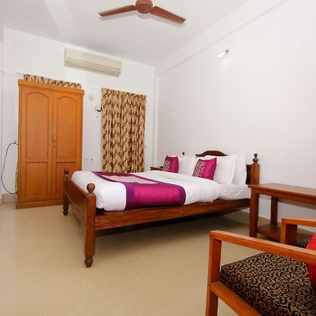 Oyo 6712 Hotel Malabar House Kochi Exterior photo